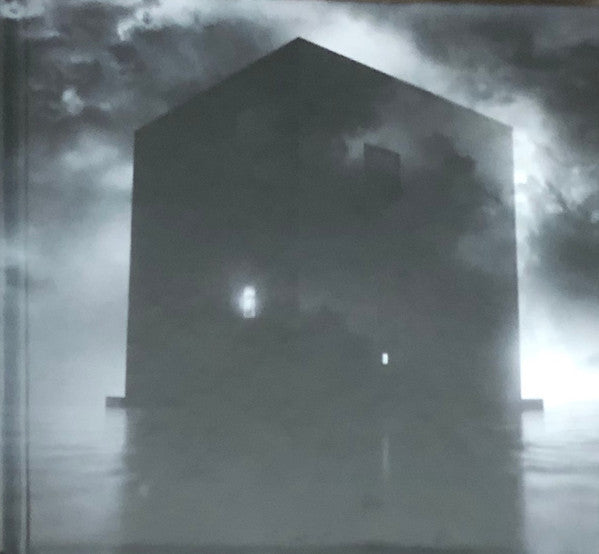 Secrets Of The Moon – Black House, pochette